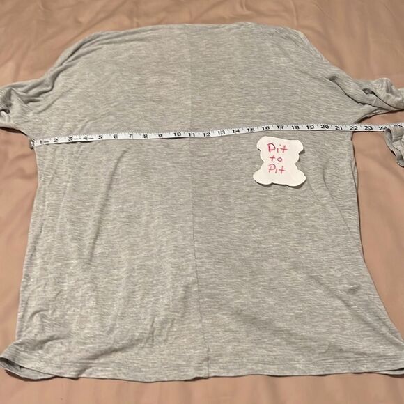 Cabi size small light grey super soft knit twist front long sleeve top EUC - Picture 7 of 7